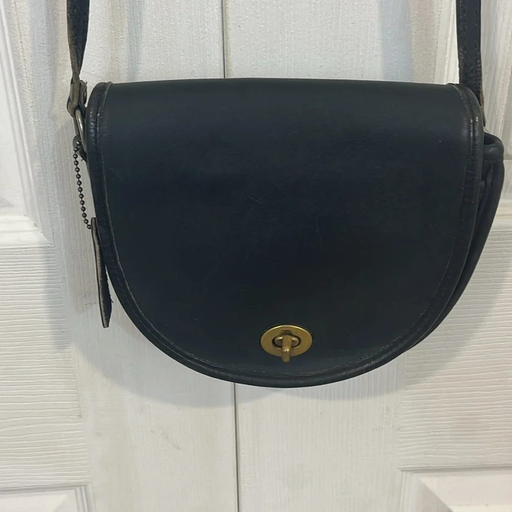 Vintage Coach Black Leather Crossbody Shoulder Bag - Picture 2 of 12